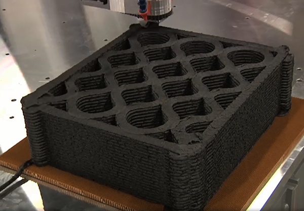 More complex pattern during the additive process